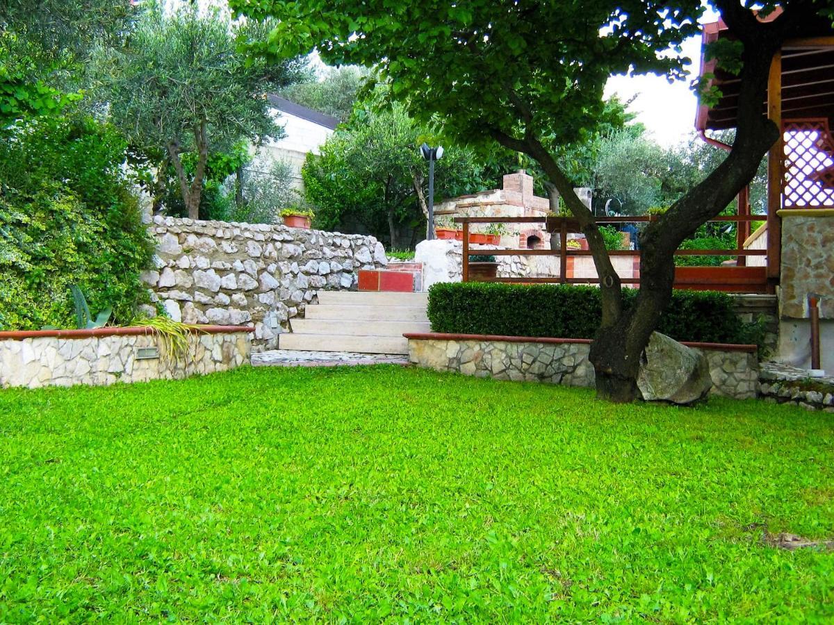 B&B Maison Villa Vittorio Avella Eksteriør billede