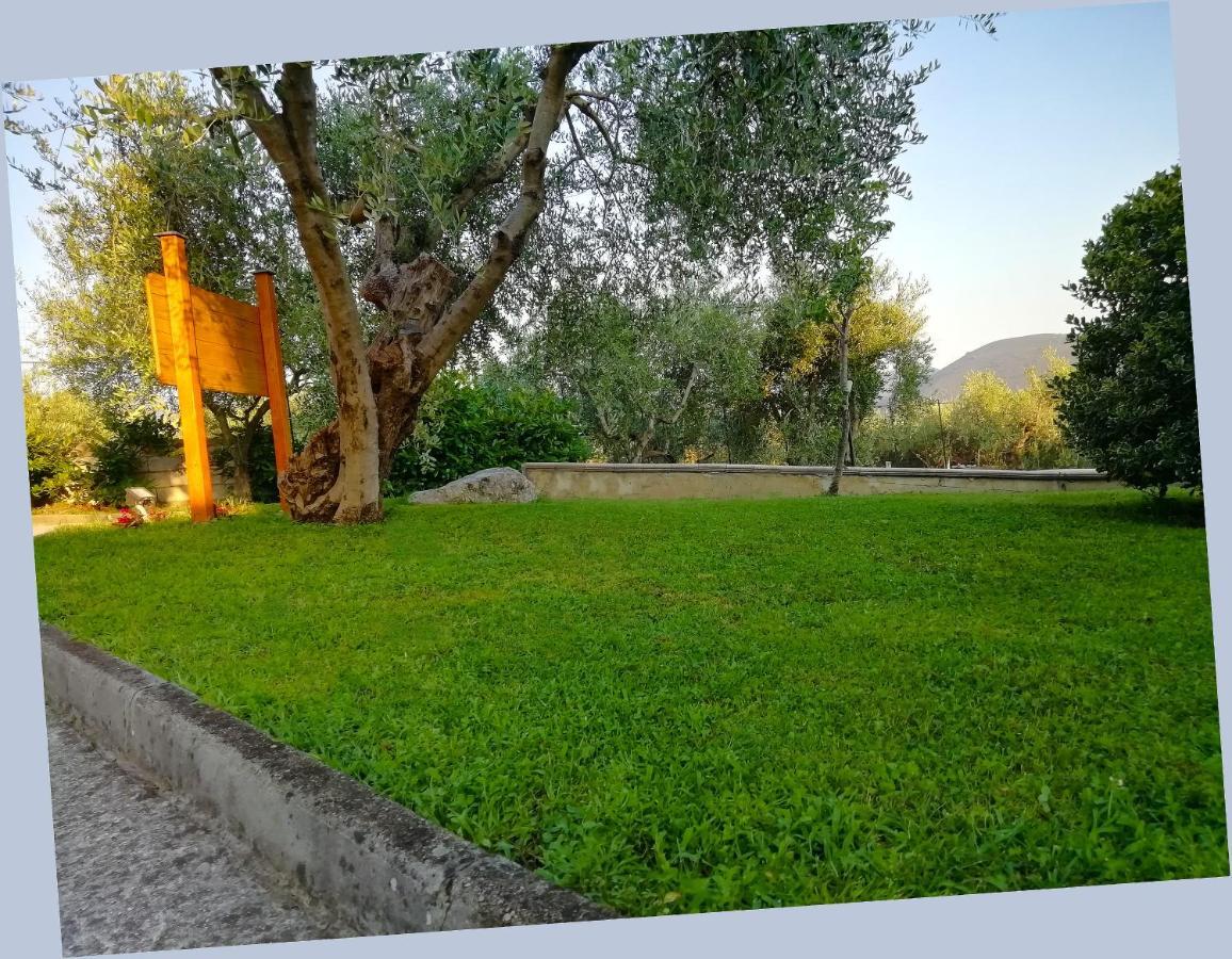B&B Maison Villa Vittorio Avella Eksteriør billede