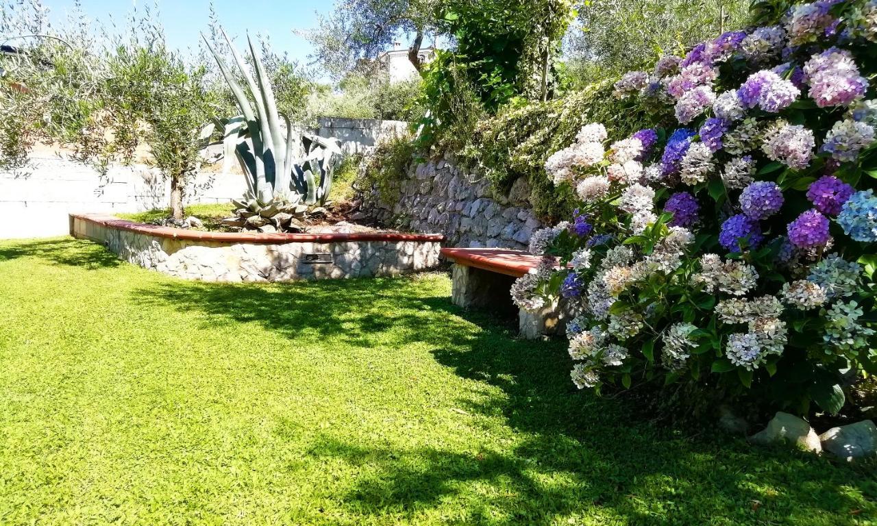 B&B Maison Villa Vittorio Avella Eksteriør billede